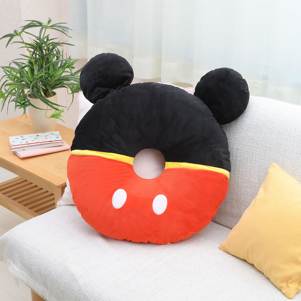 直営店に限定 クッションカバーディズニー柄 2 M Beatricedelajudietherapy Com